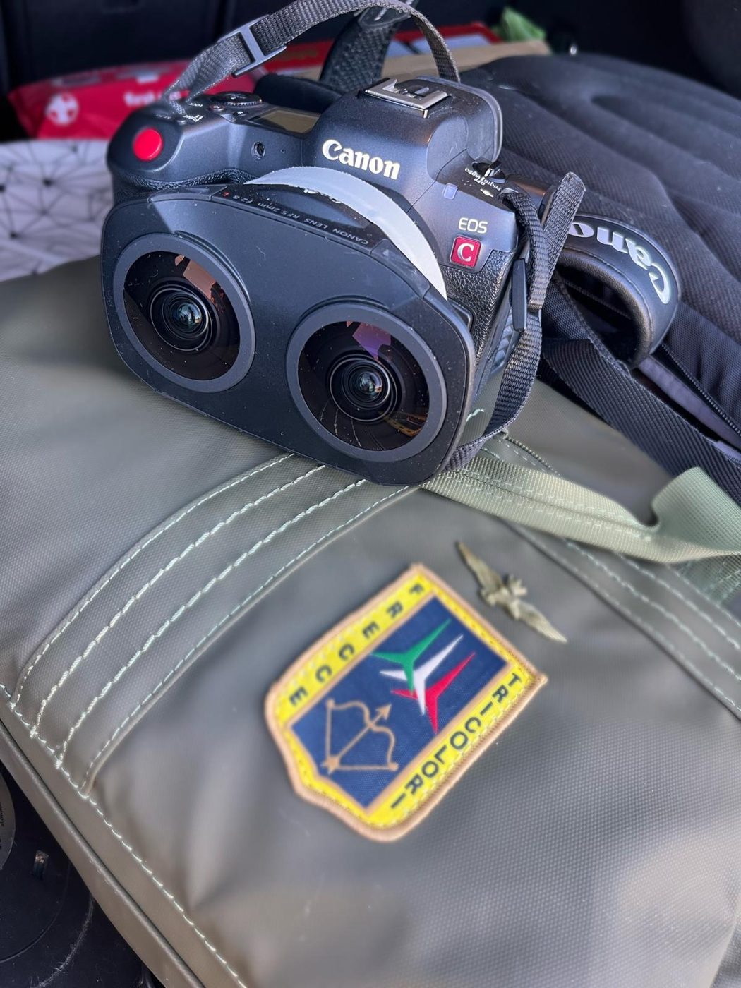 La camera sul borsone delle Frecce Tricolori